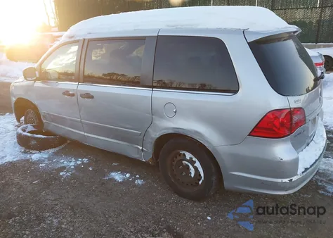 2010 Volkswagen Routan S z USA, uszkodzony, nr VIN 2V4RW4D18AR348254